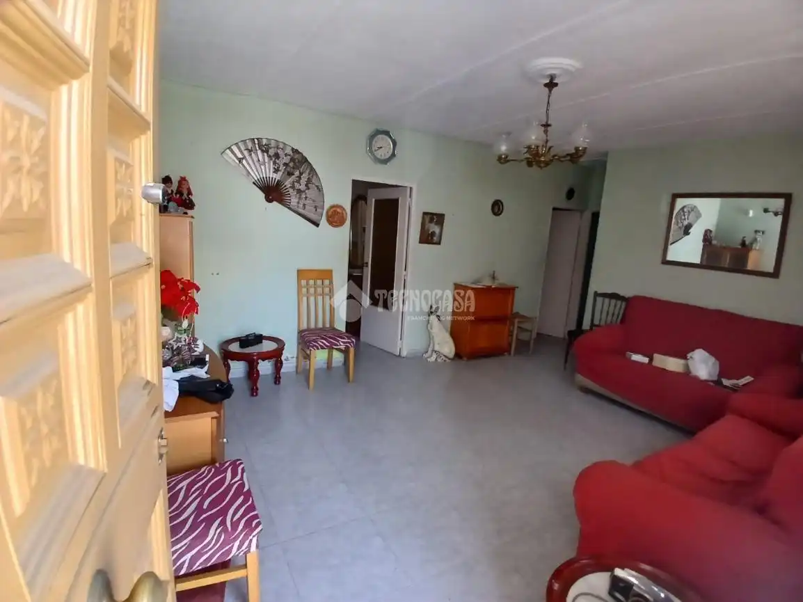 Sala d'estar de Casa o xalet en venda en Badajoz amb Aire condicionat i Terrassa
