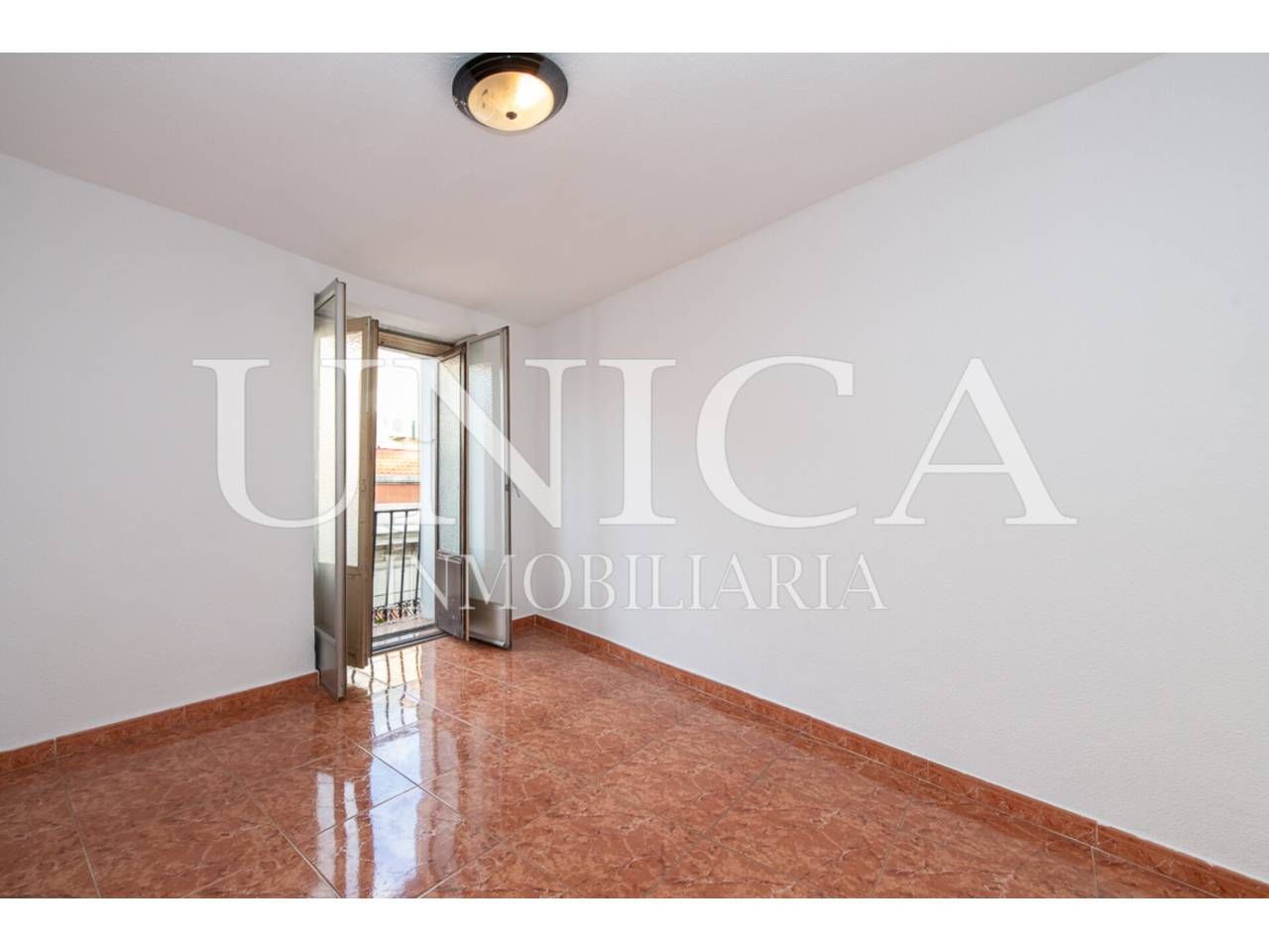 Habitación de Piso en venta en  Madrid Capital con Aire acondicionado, Balcón y Alarma