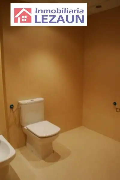 Baño de Apartamento en venta en Peralta / Azkoien con Aire acondicionado, Terraza y Trastero