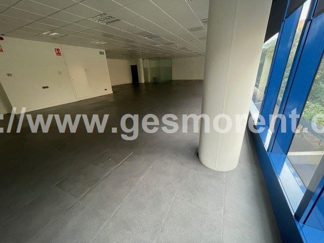 Office for sale in Badalona
