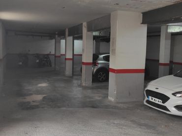 Local comercial en alquiler en Salut - Lloreda