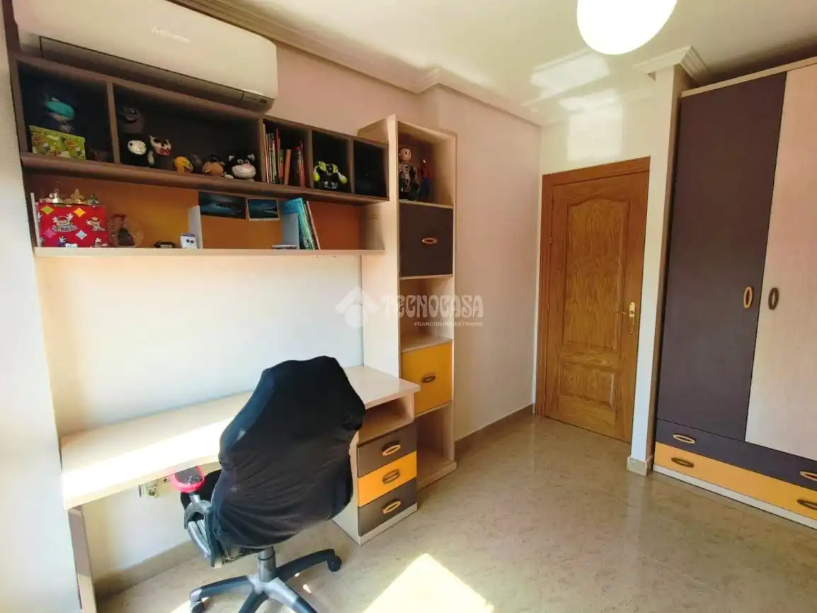 Casa aparellada en venda a Medina del Campo, imagen 32