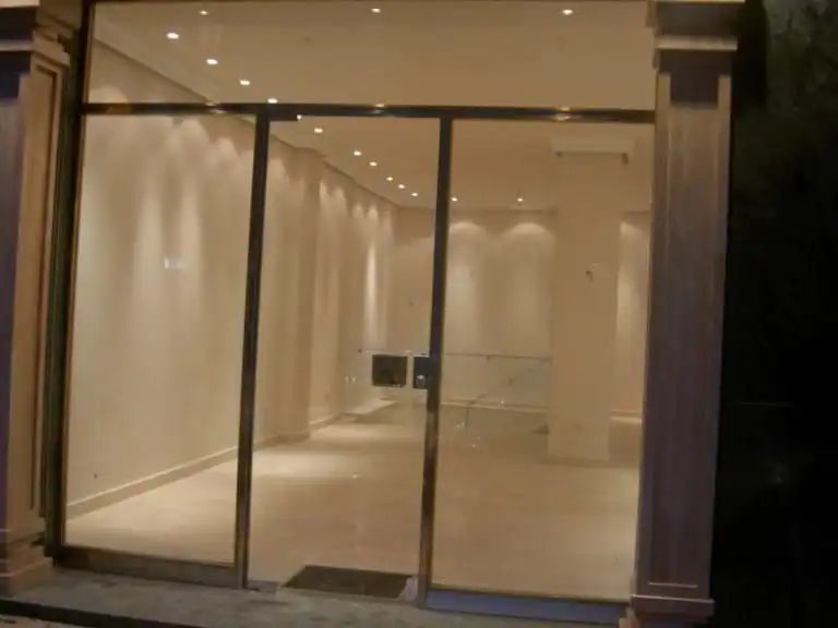 Local comercial en venda a Lancia