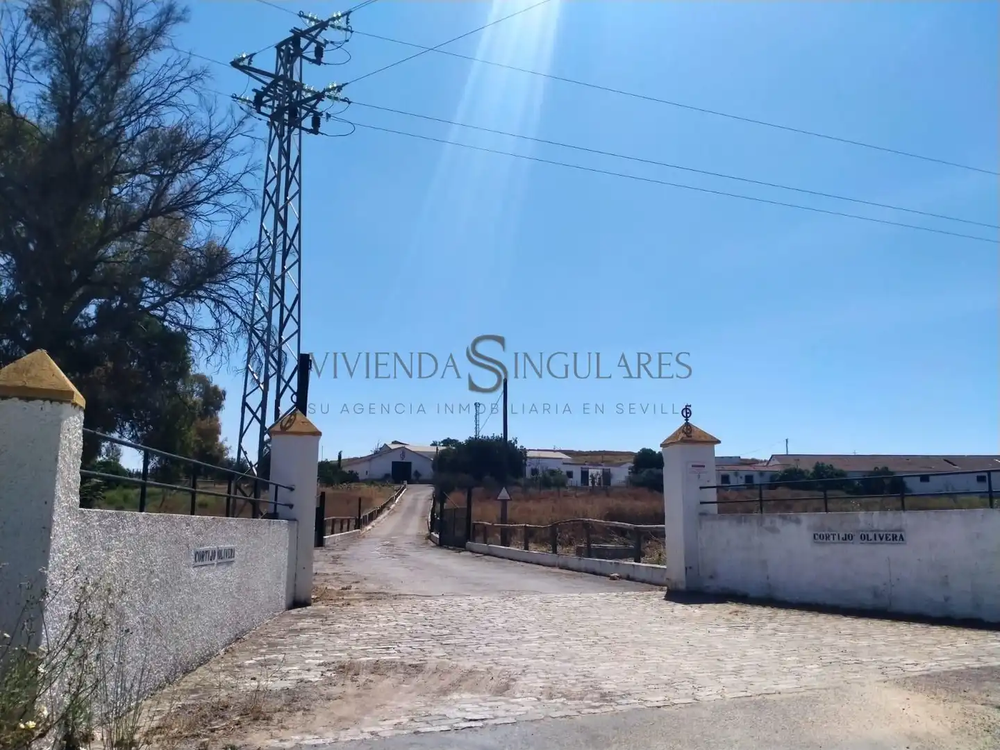 Finca rústica en venda en Alcalá de Guadaira amb Jardí privat, Traster i Piscina