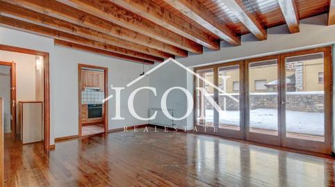 Foto 4 de Casa adosada en venta en Calle Barcelona, Bellver de Cerdanya, Lleida