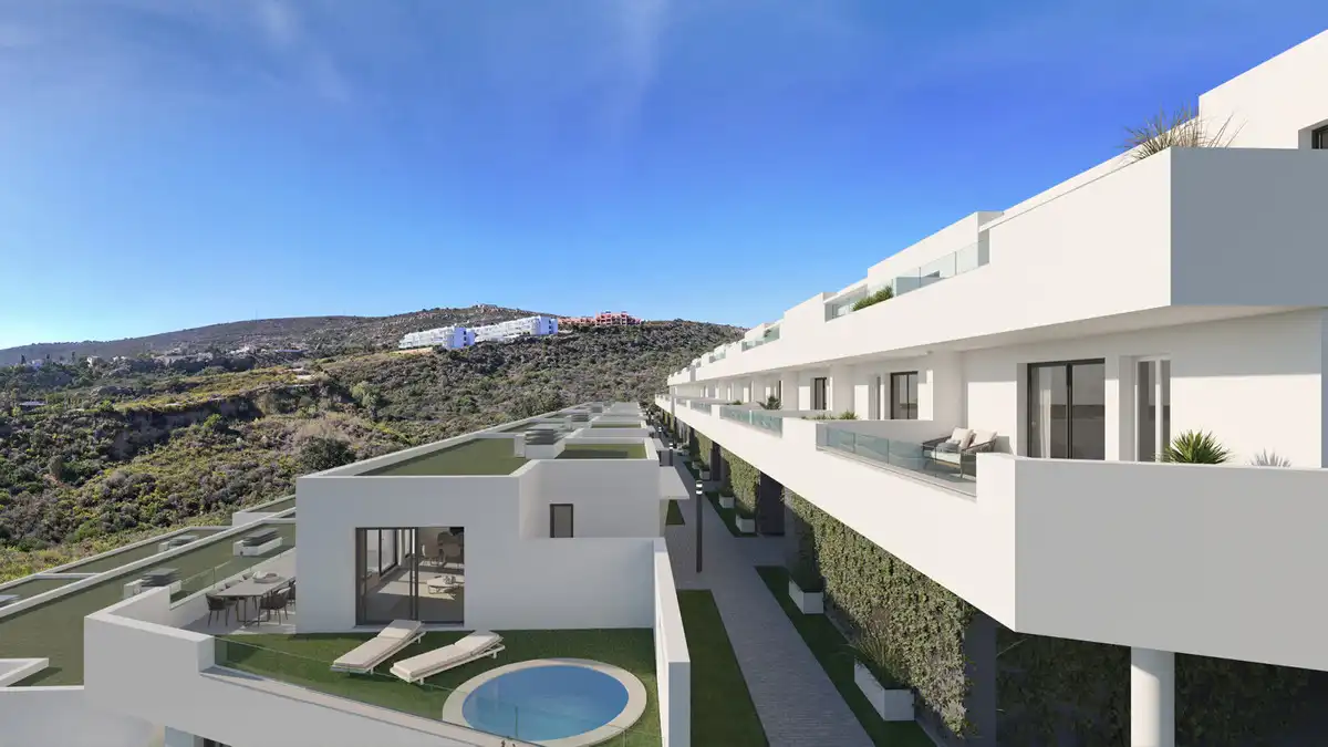 Vista exterior de Casa adosada en venta en Manilva con Jardín privado, Terraza y Trastero