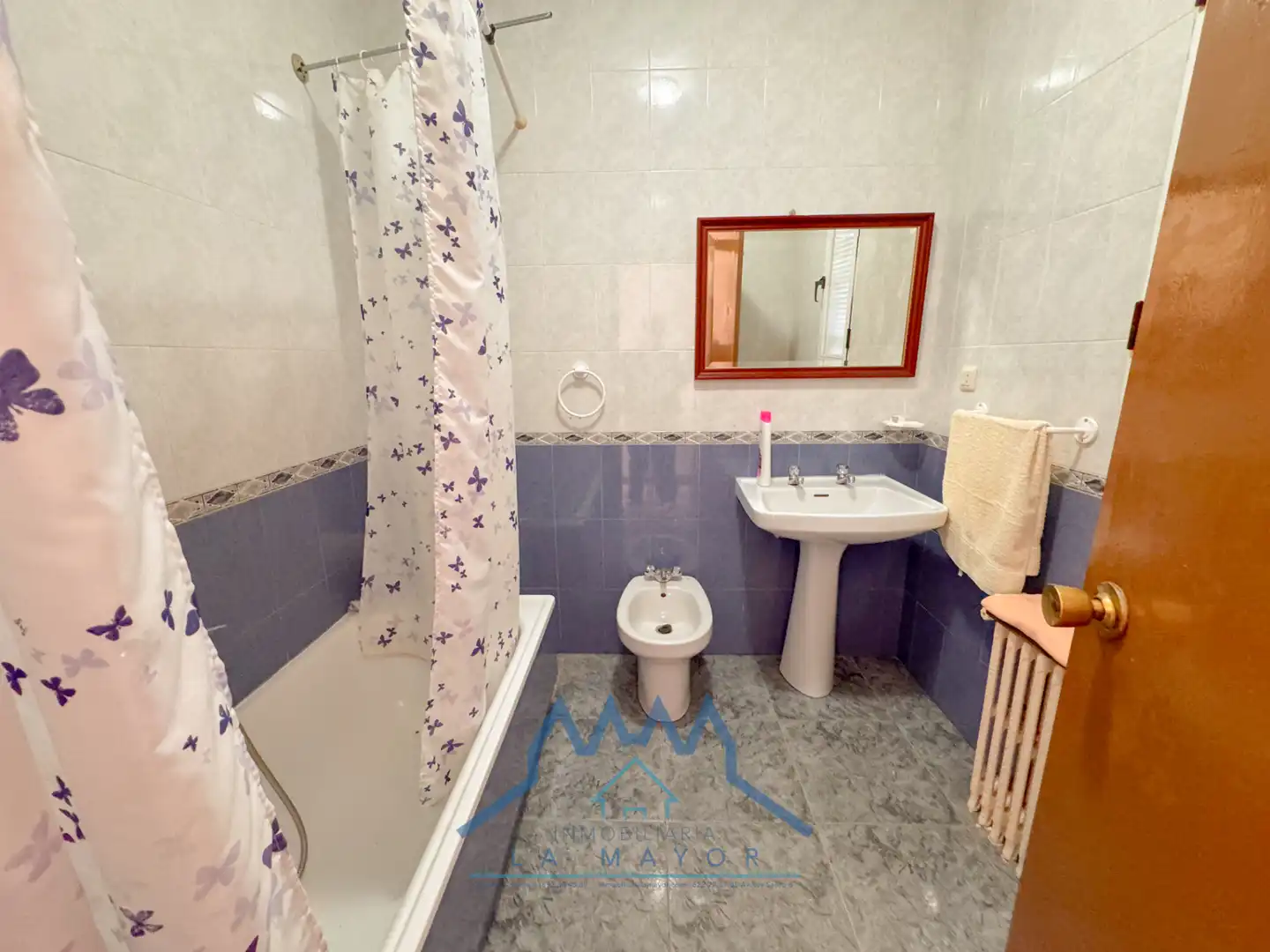 Badezimmer von Einfamilien-Reihenhaus zum Verkauf in Malagón mit Heizung, Terrasse und Abstellraum