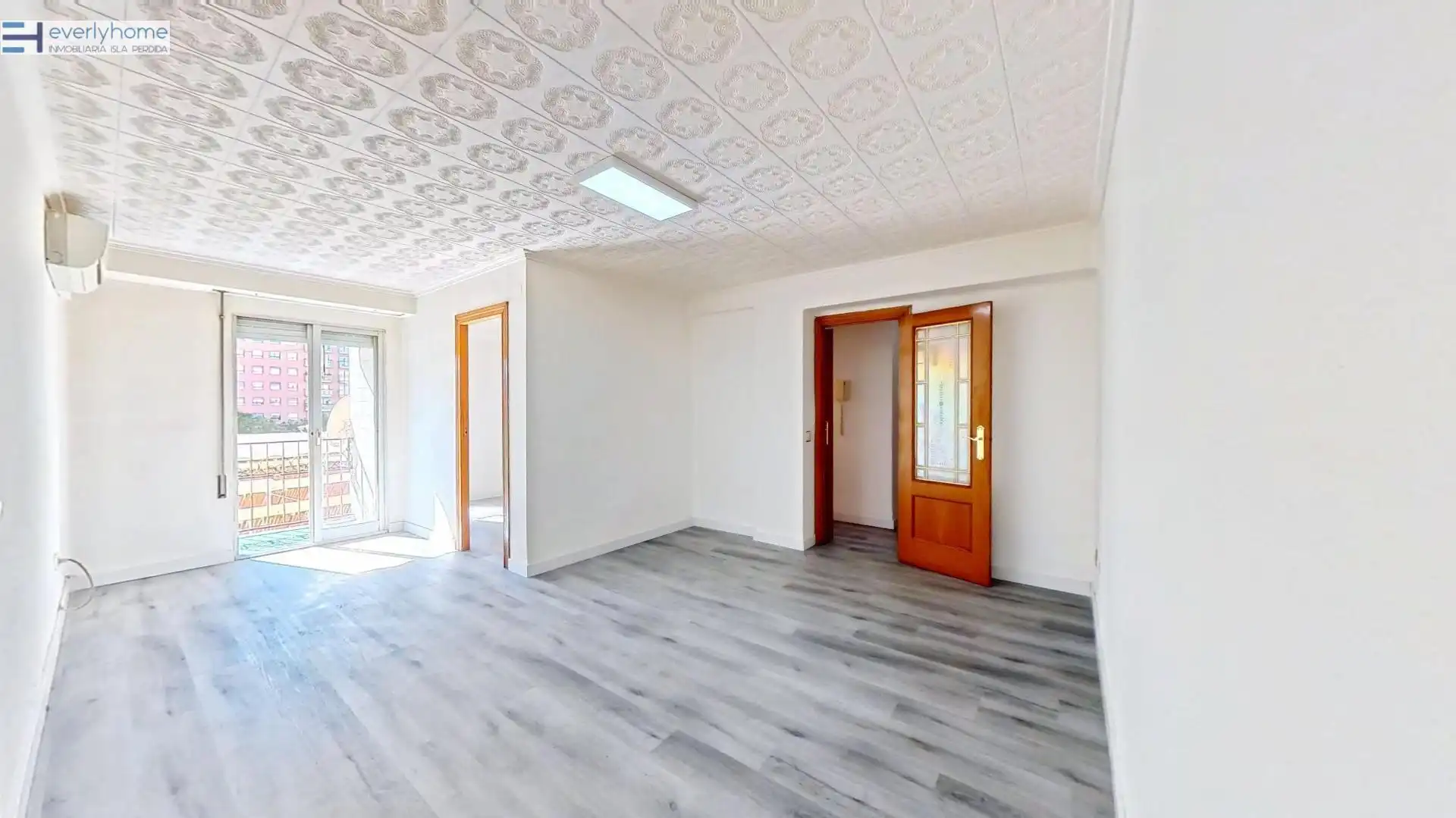 Piso en venta en Valencia con Balcón