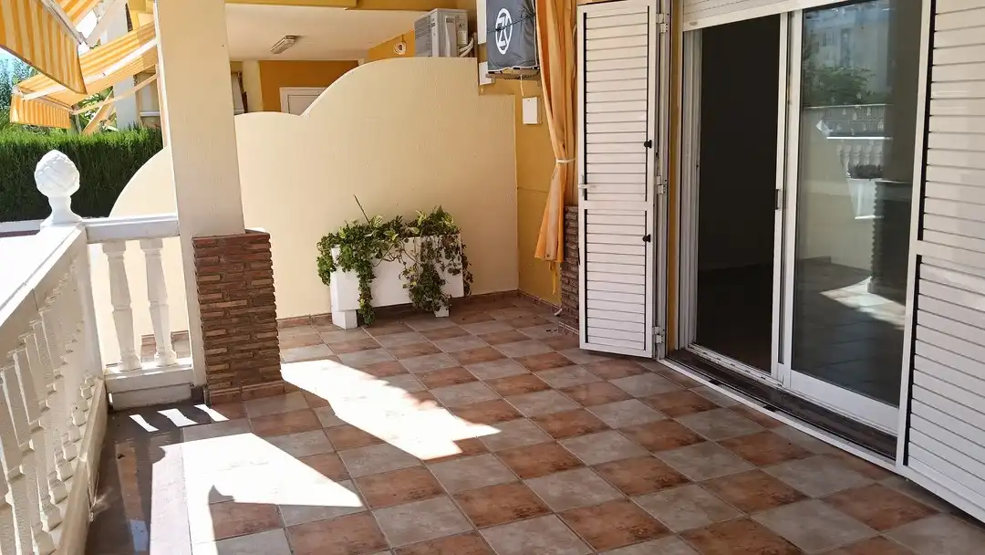 Terrasse von Wohnungen zum Verkauf in Xeraco mit Klimaanlage, Privatgarten und Terrasse