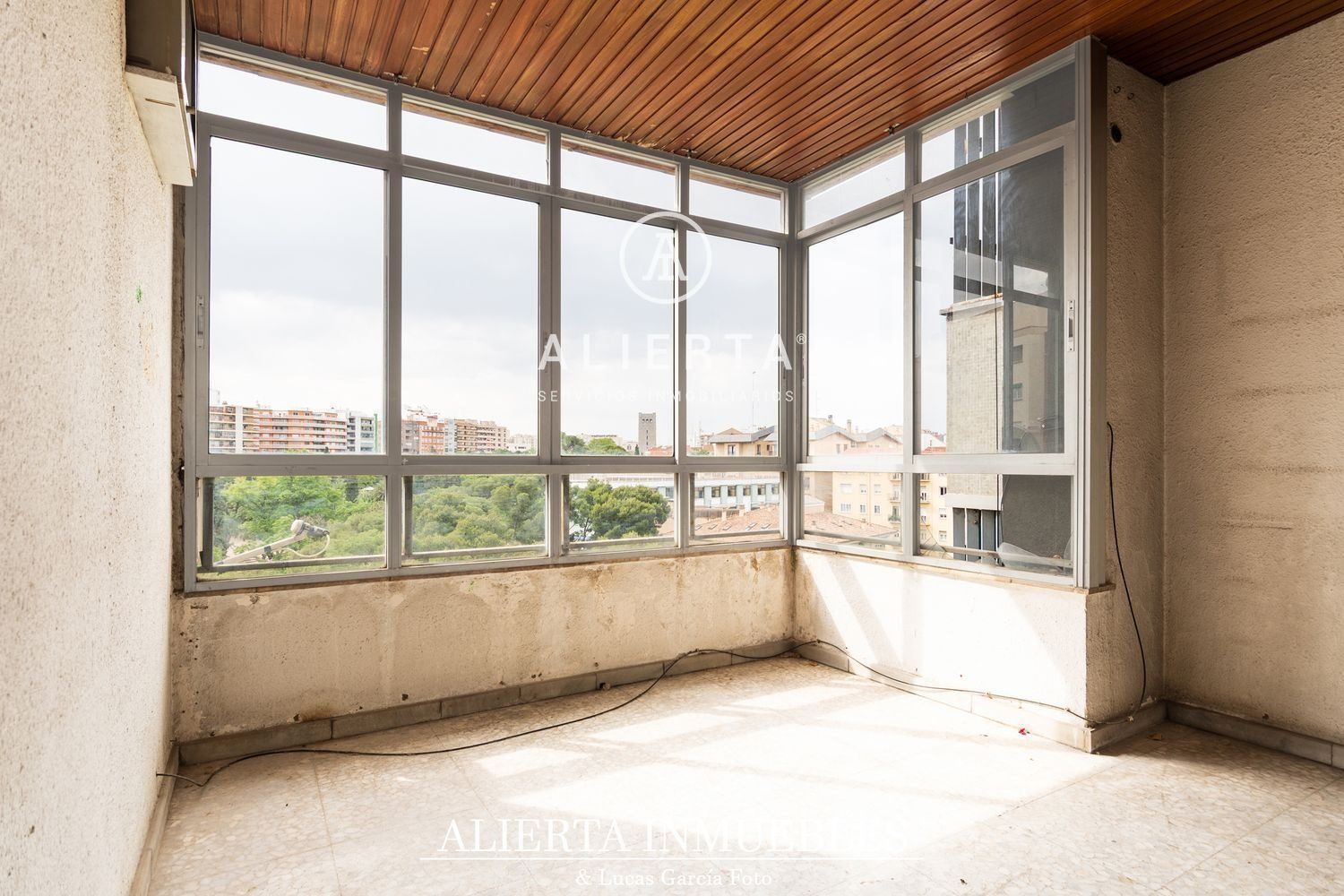Habitación de Piso en venta en  Zaragoza Capital con Aire acondicionado y Calefacción