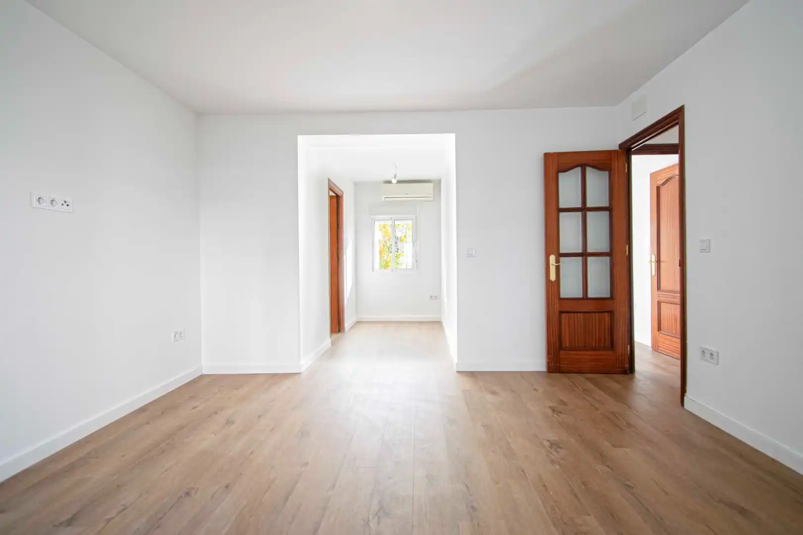 Flat for sale in Sevilla  with Air Conditioner