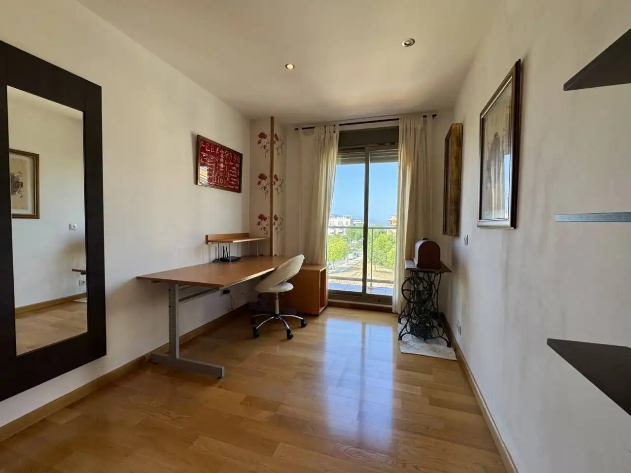 Bedroom of Flat for rent in  Palma de Mallorca  with Air Conditioner, Heating and Parquet flooring