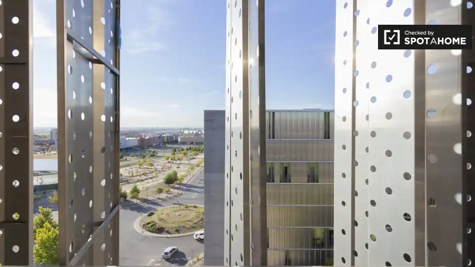 Vista exterior de Pis per a compartir en Madrid amb Aire condicionat, Calefacció i Moblat