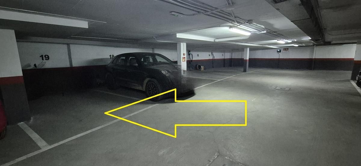 Garaje de alquiler en De Génova, 19, Almagro