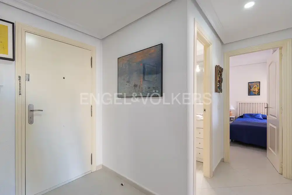 Wohnung zum Verkauf in Valencia mit Heizung, Privatgarten und Terrasse