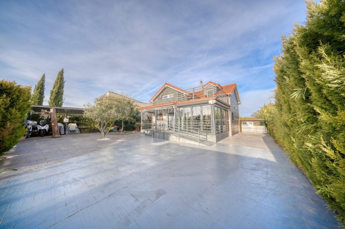 House or chalet for sale in Avenida de las médulas