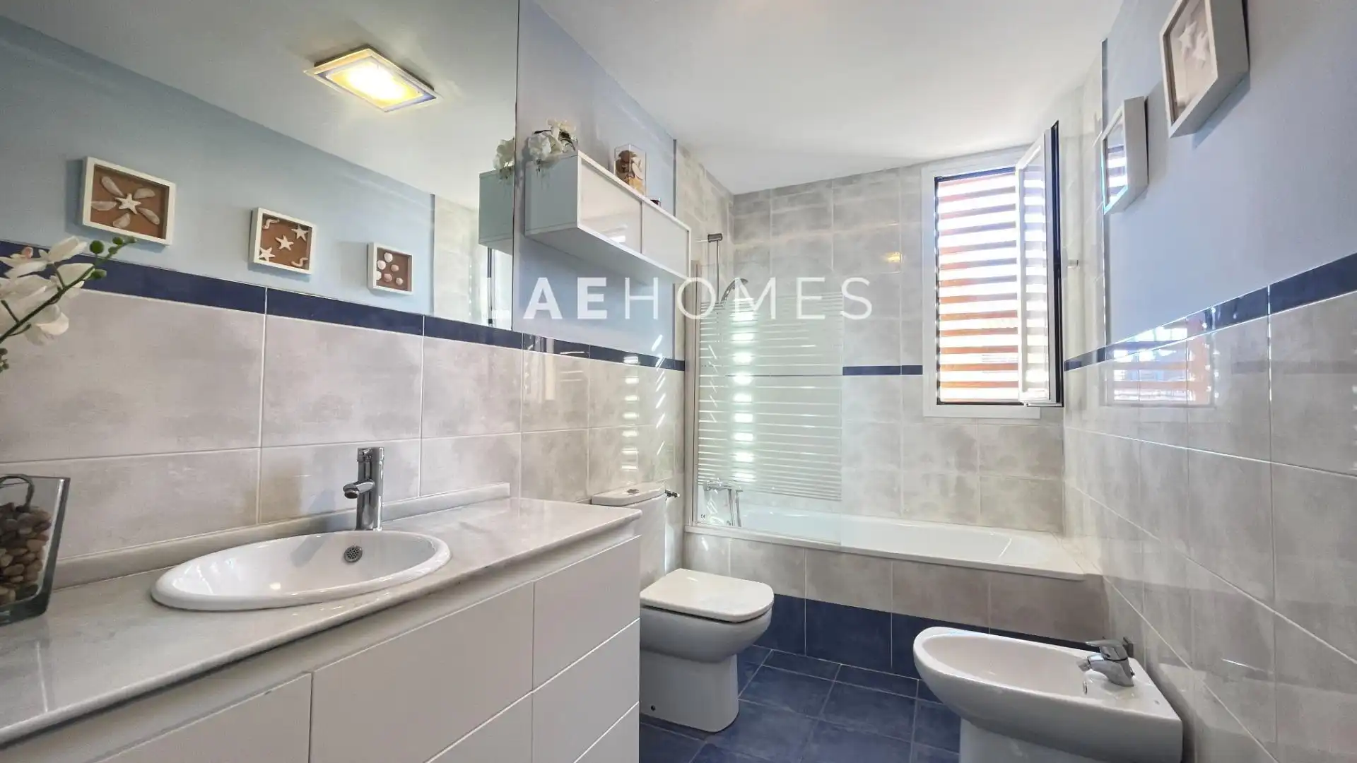 Bathroom of Detached homes for sale in Mijas  with Terrace, Storage room and Alarm