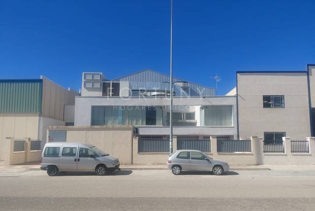 Nave industrial en Alquiler en Calle Moscatel en Mollina