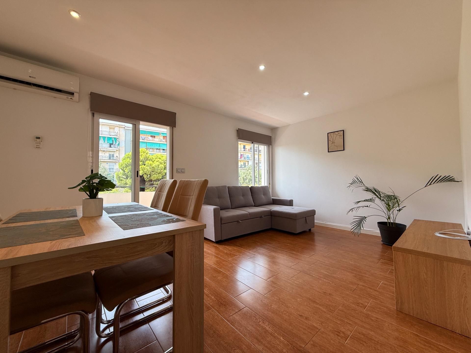 Sala d'estar de Dúplex en venda en Alicante / Alacant