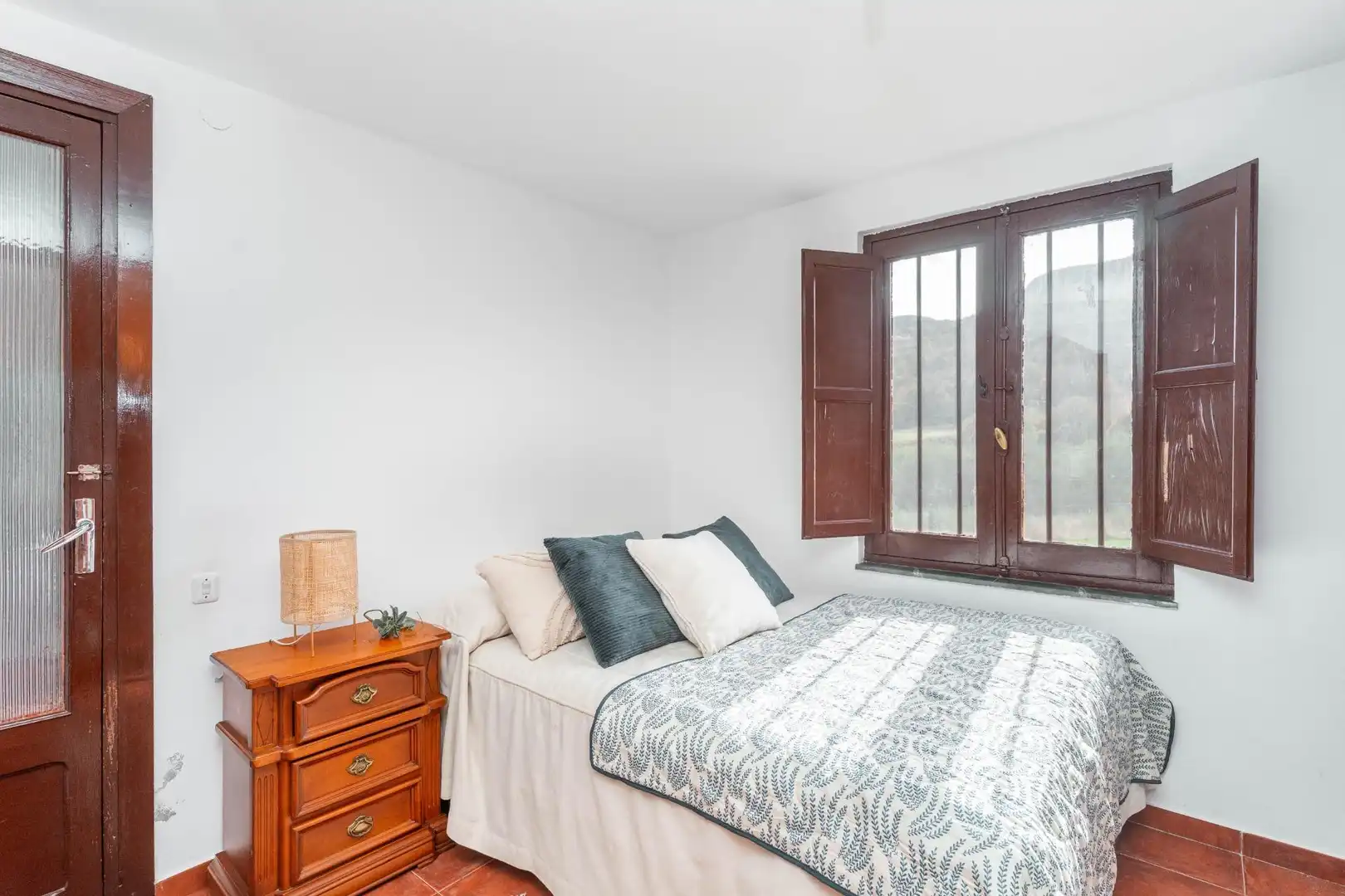 Habitación de Casa o chalet en venta en Burón con Jardín privado y Amueblado