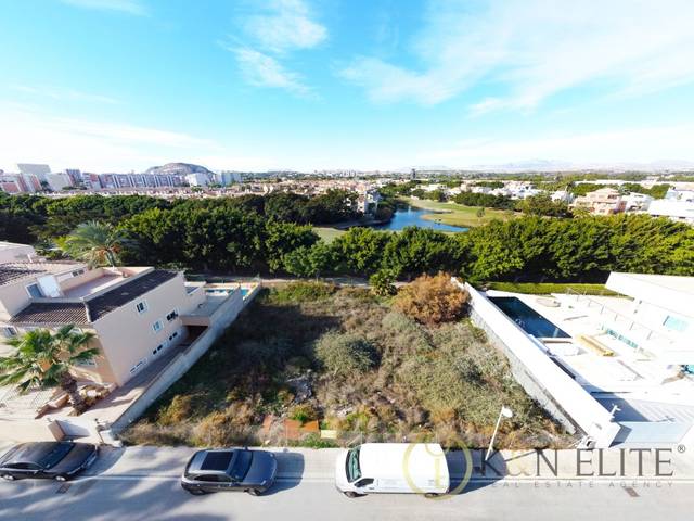 Terreno residencial en Venta en Alicante Golf