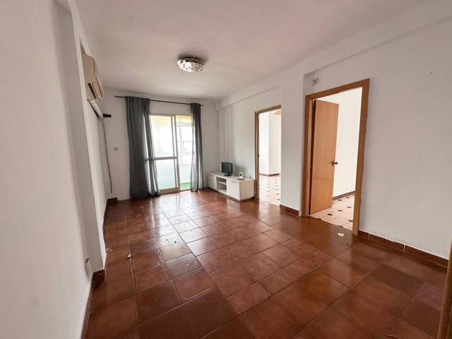 Piso en Venta en Calle Calle Baron de Les en Suárez