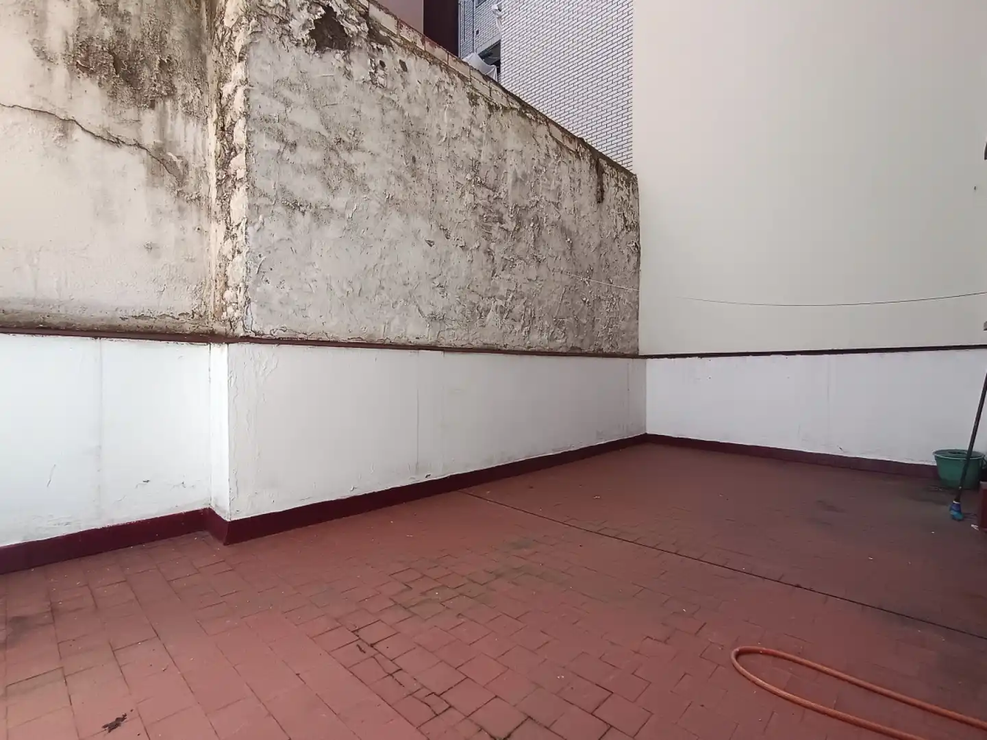 Piso de alquiler en Gijón  con Calefacción, Parquet y Terraza