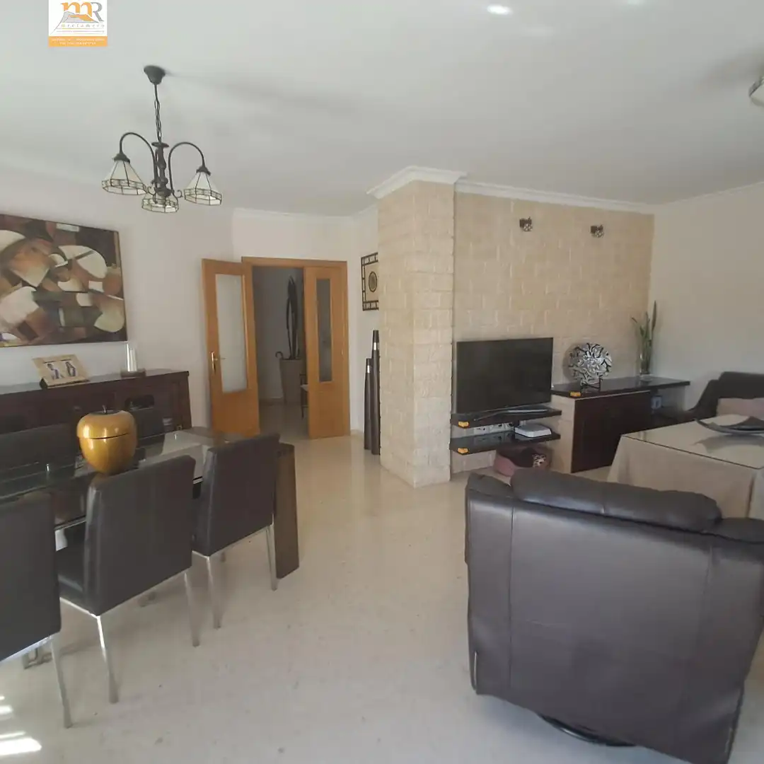 Living room of Attic for sale in Estepona