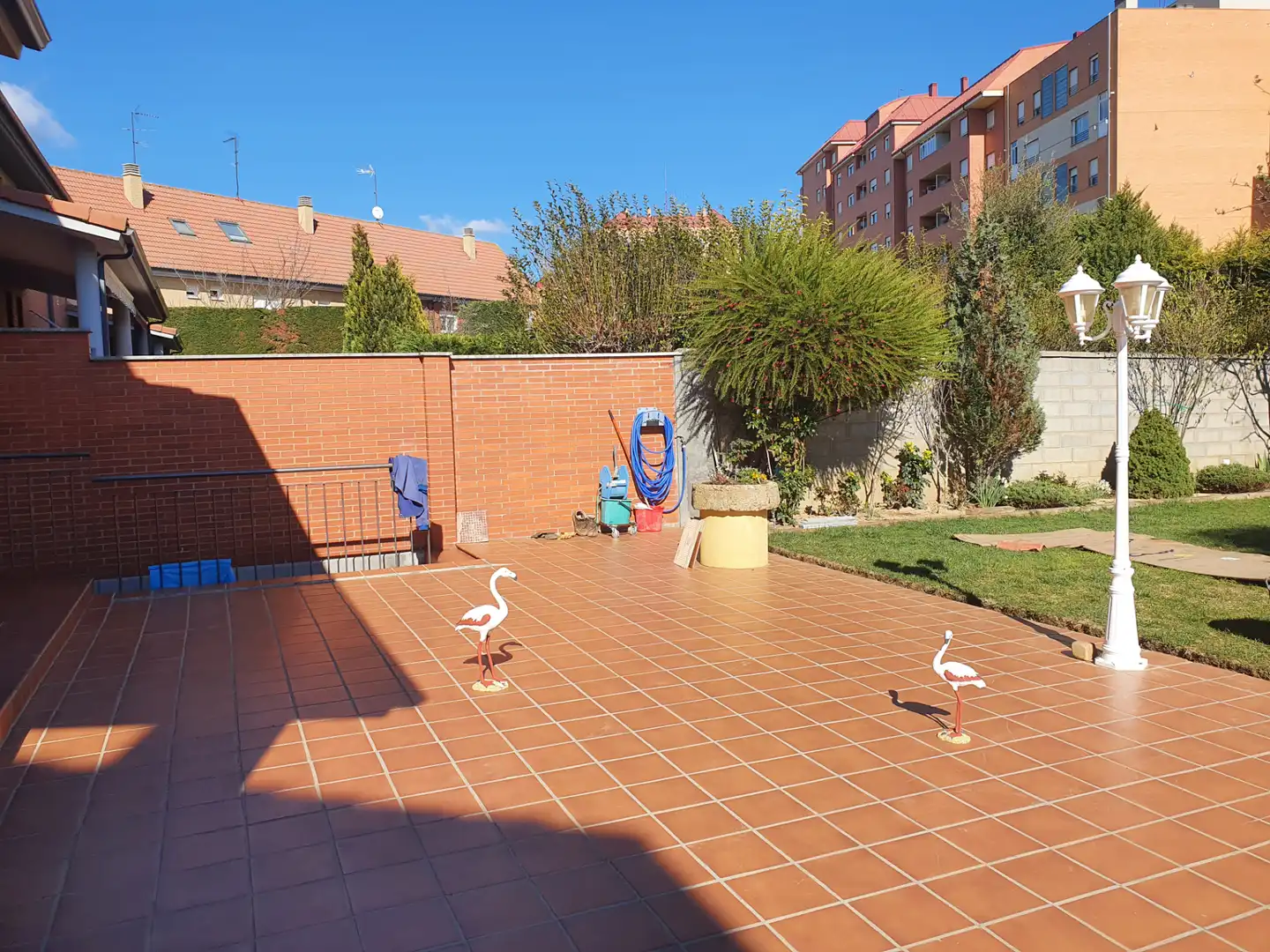 Jardí de Casa o xalet en venda en León Capital  amb Calefacció, Jardí privat i Forn