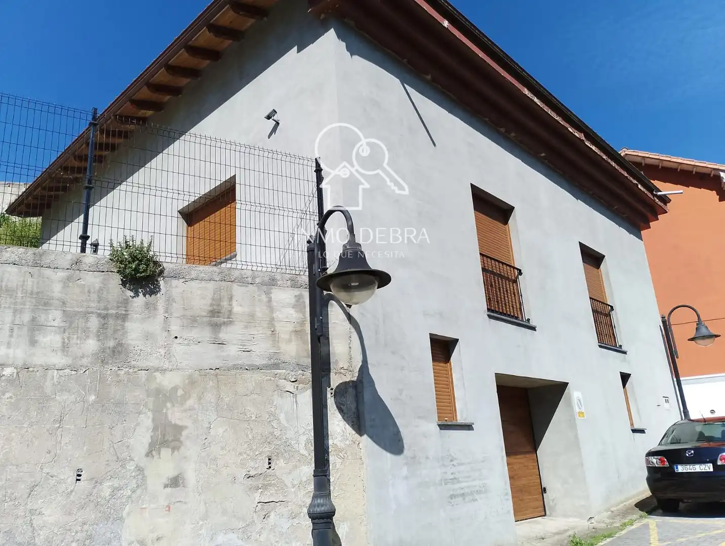 Vista exterior de Casa o xalet en venda en Soto del Barco amb Calefacció i Terrassa
