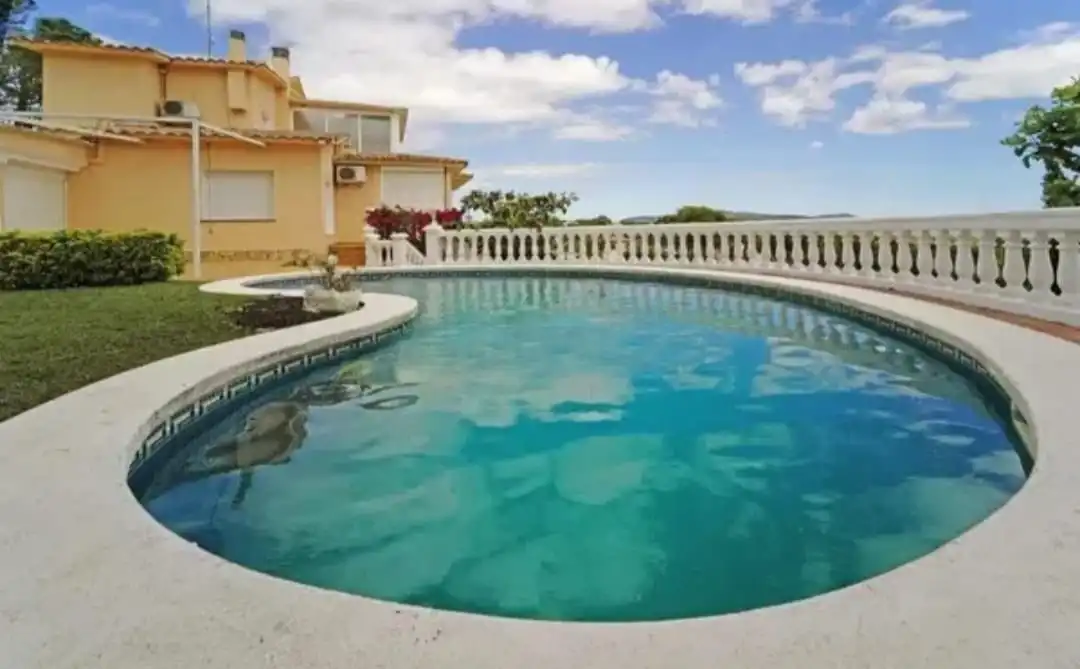 Villa con piscina in vendita a Torre Valentina - Mas Vilar de La Mutxada - Treumal, imagen 2