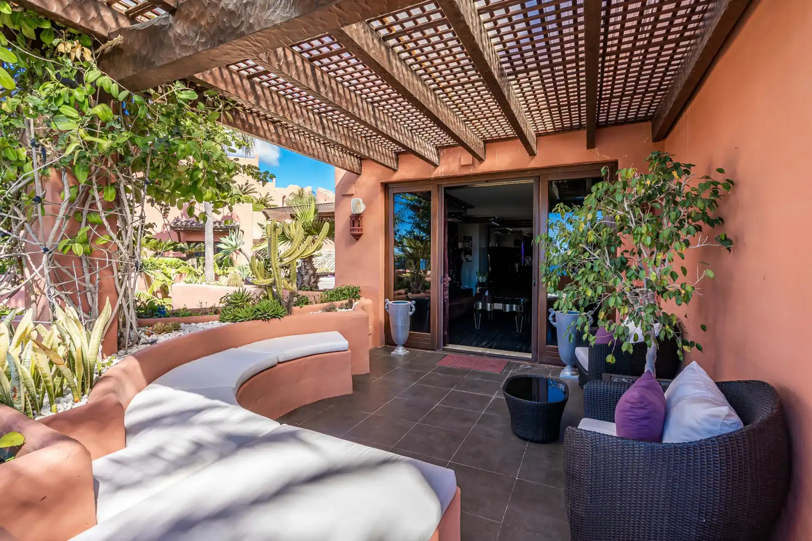 Terrasse von Maisonette zum Verkauf in Estepona mit Klimaanlage, Terrasse und Schwimmbad