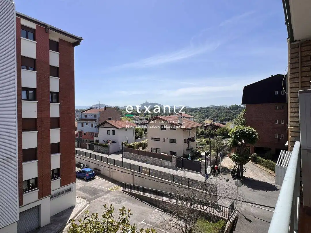 Piso de alquiler en Garro Kalea, Intxaurrondo