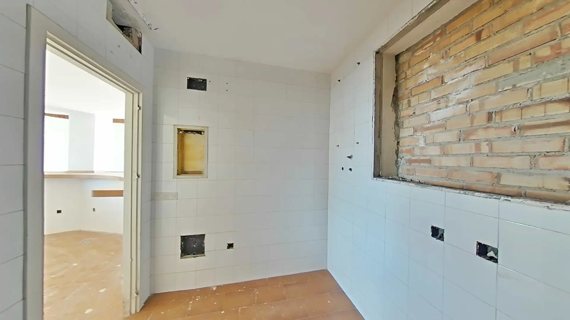 Badezimmer von Geschaftsraum zur Miete in Casares mit Terrasse