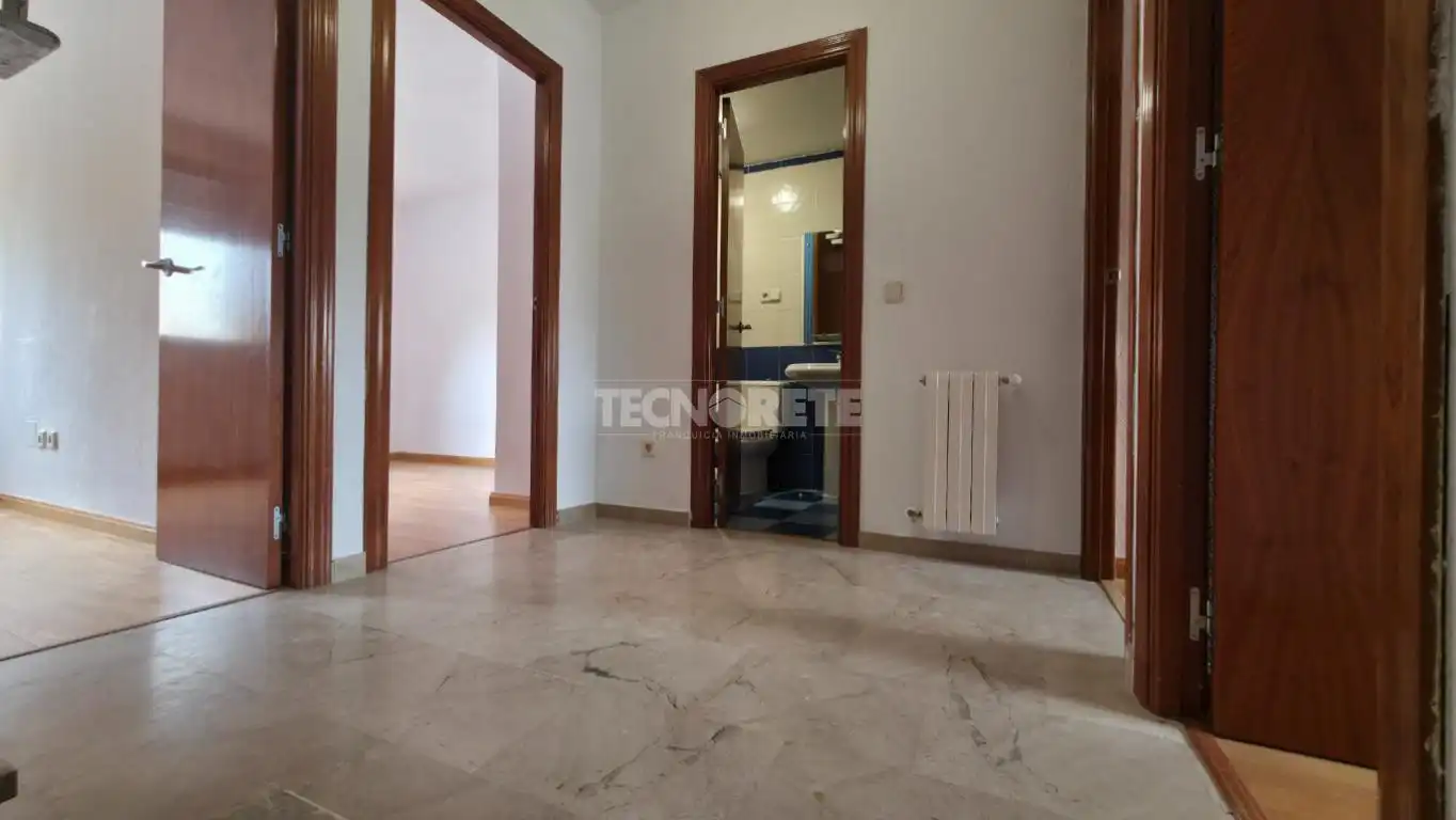 Casa adosada en venta en Guadalajara con Jardín privado, Parquet y Terraza