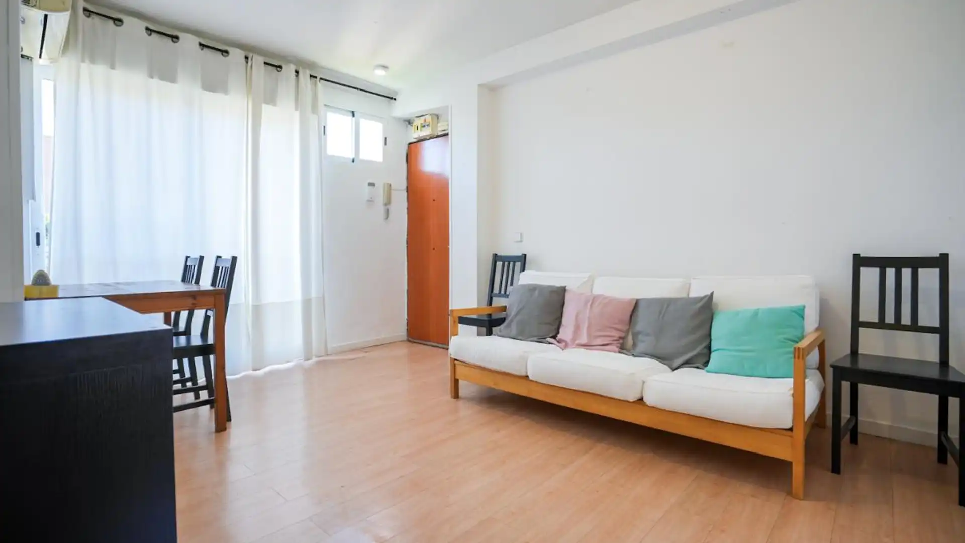 Pis en venda a C. de Arroyo de Fontarrón, Pavones