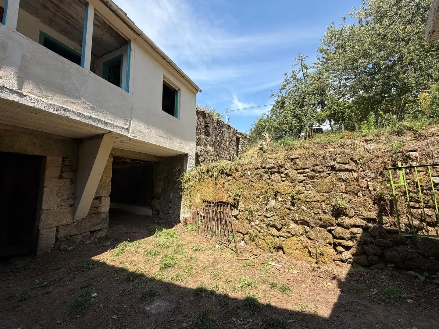 Vista exterior de Finca rústica en venda en Gomesende amb Jardí privat, Terrassa i Traster