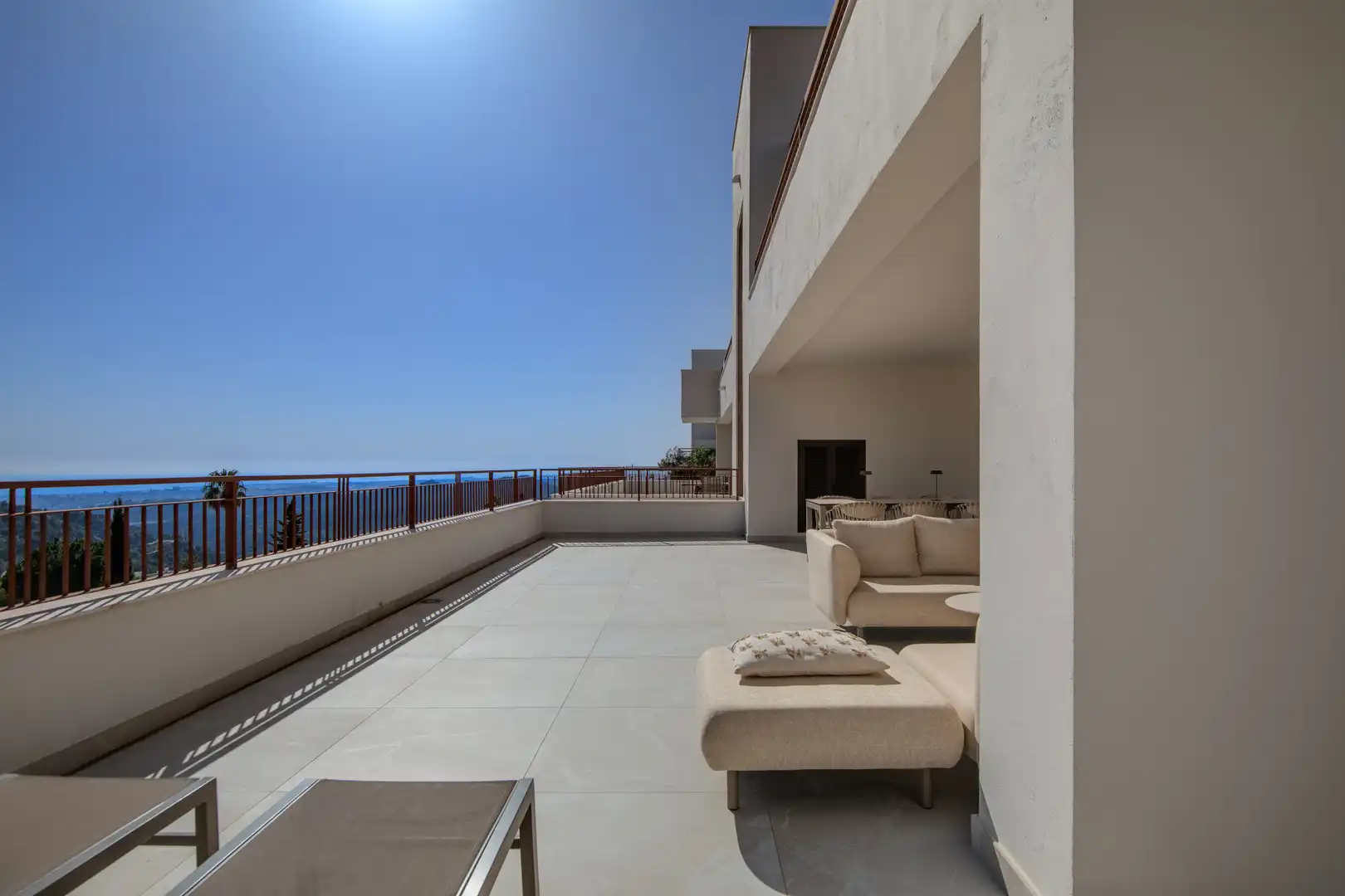 Terraza de Apartamento en venta en Istán con Aire acondicionado, Terraza y Piscina