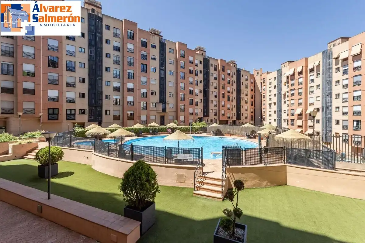 Flat with terrace for sale in Calle PDTA FERNANDO GOMEZ DE LA