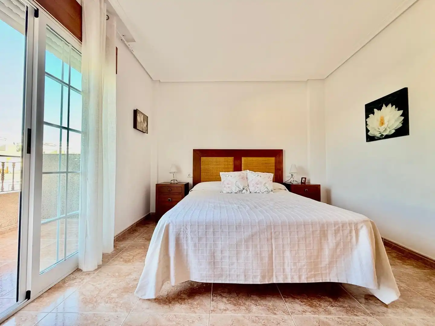 Habitación de Casa adosada en venta en Pilar de la Horadada con Aire acondicionado, Calefacción y Jardín privado