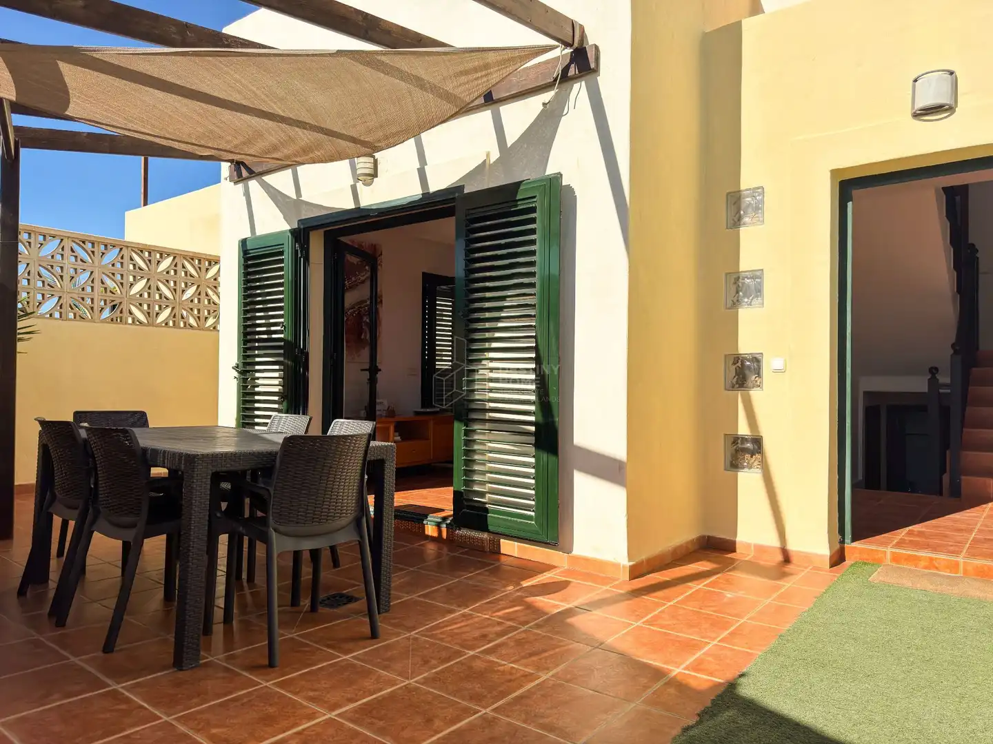 Terrassa de Casa o xalet en venda en La Oliva amb Terrassa, Piscina i Moblat