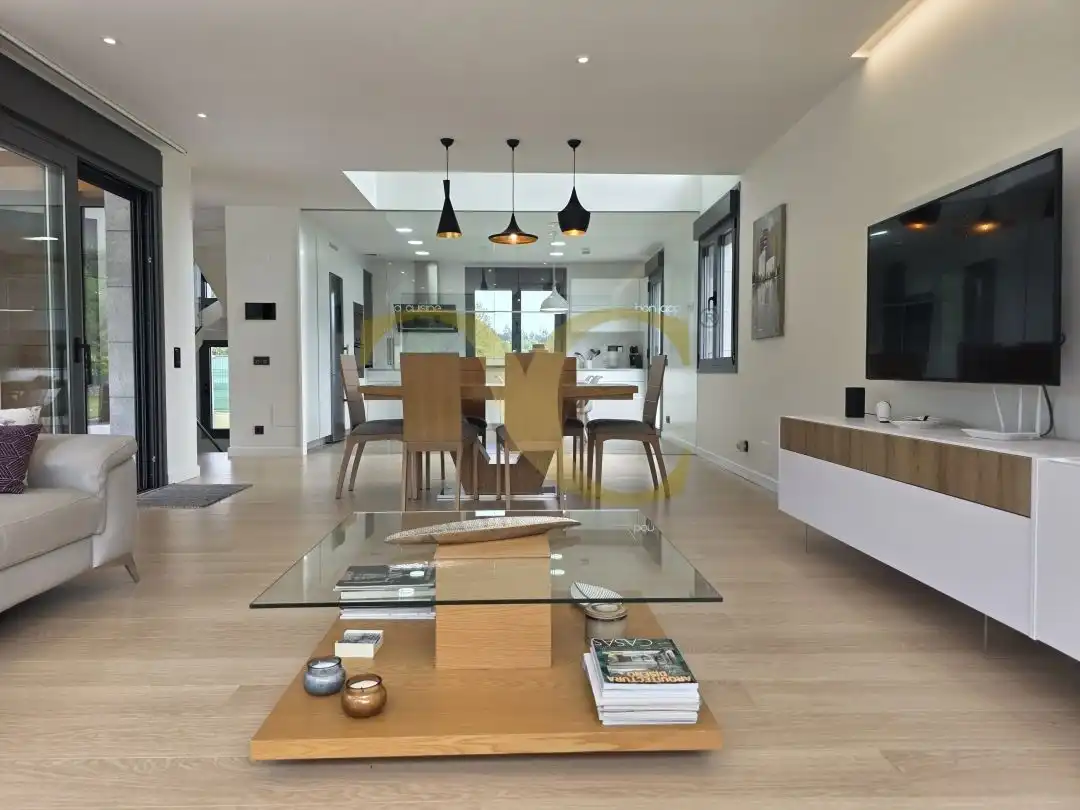 Comedor de Casa o chalet en venta en Llanes con Calefacción, Jardín privado y Terraza