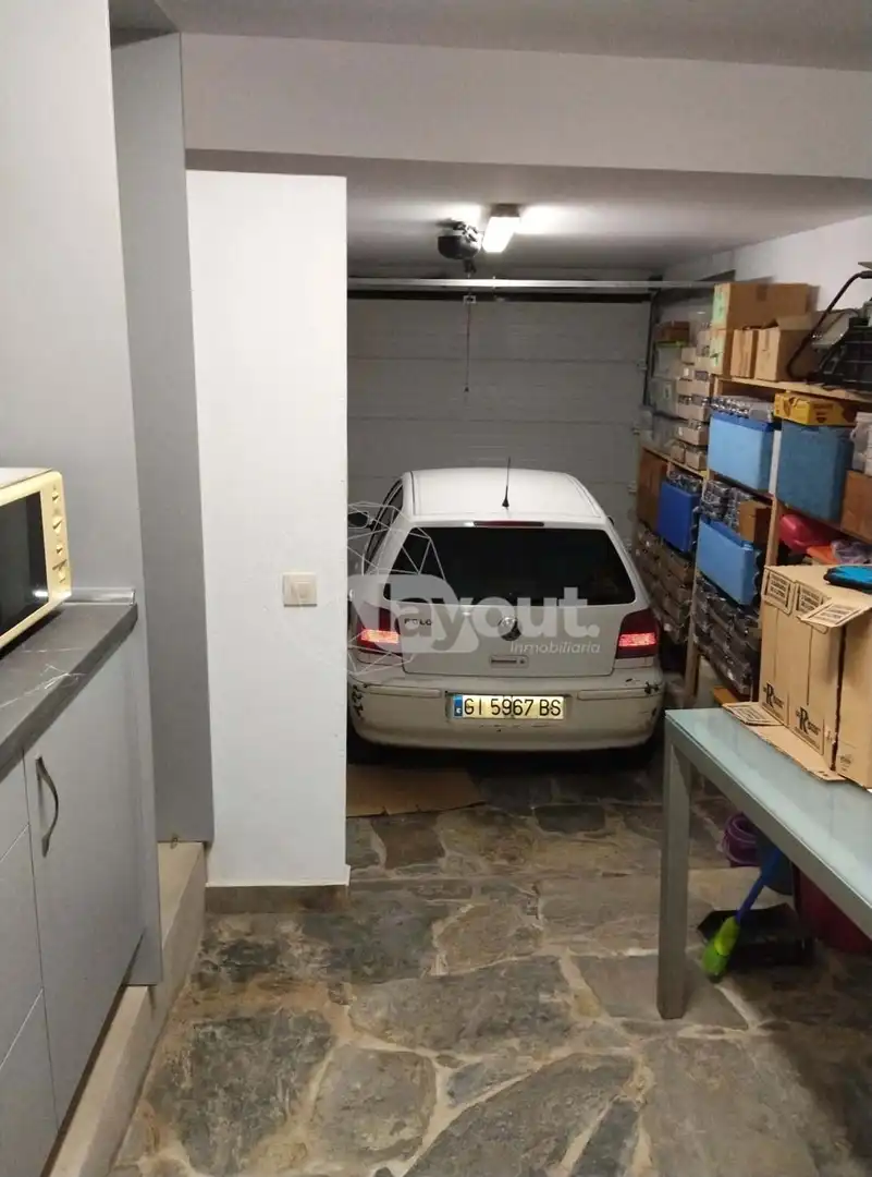 Aparcament de Casa adosada en venda en Malpartida de Plasencia amb Terrassa i Traster