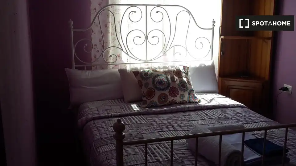 Room in Alcalá