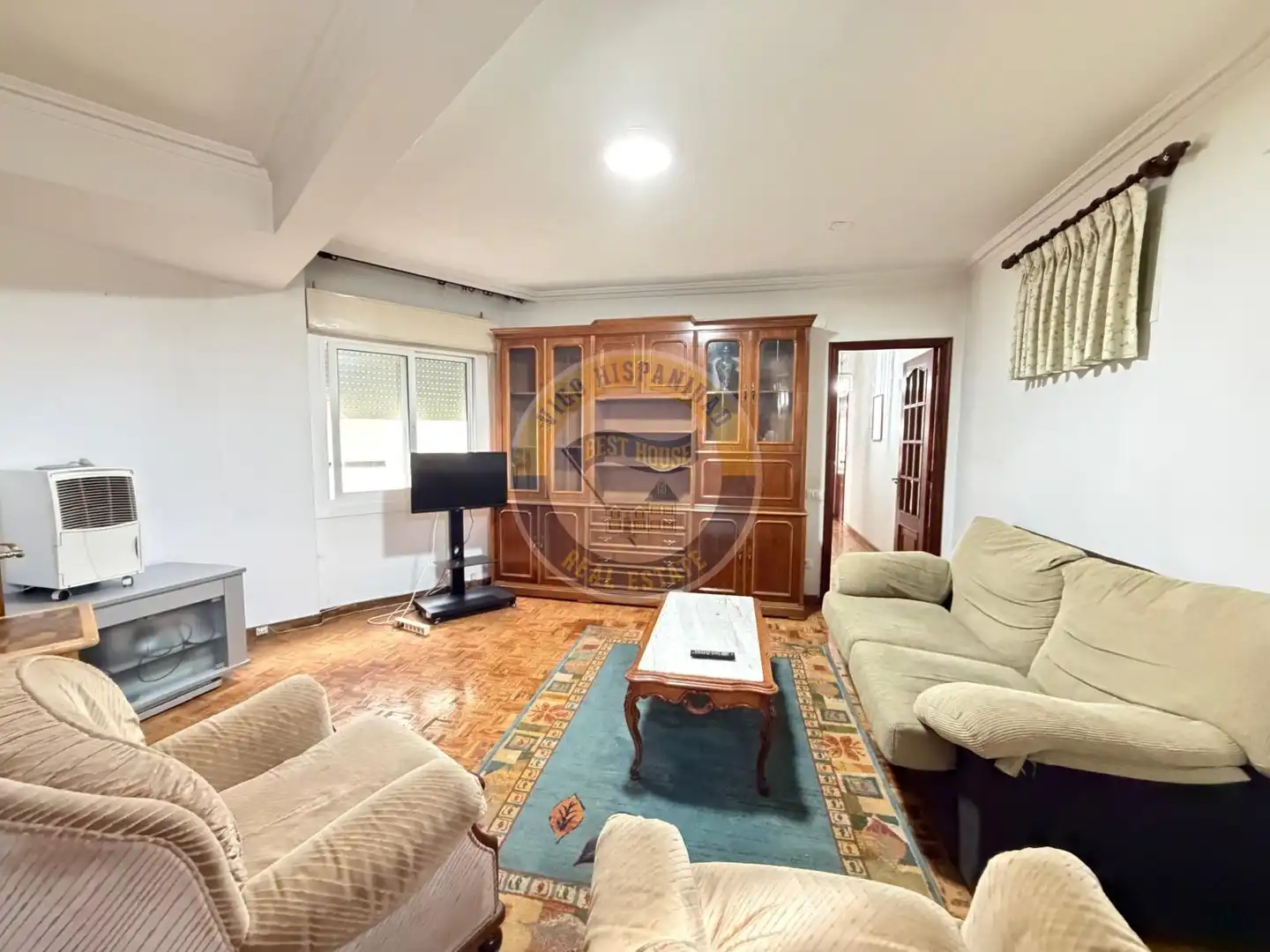 Sala de estar de Piso de alquiler en Vigo  con Calefacción, Parquet y Amueblado