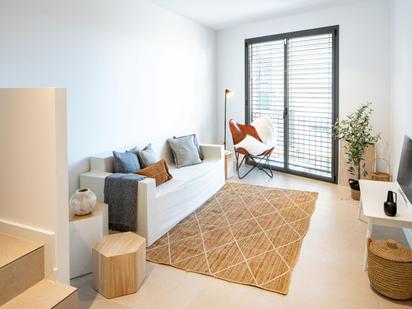 Living room of Duplex for sale in Santa Coloma de Gramenet  with Air Conditioner, Heating and Parquet flooring
