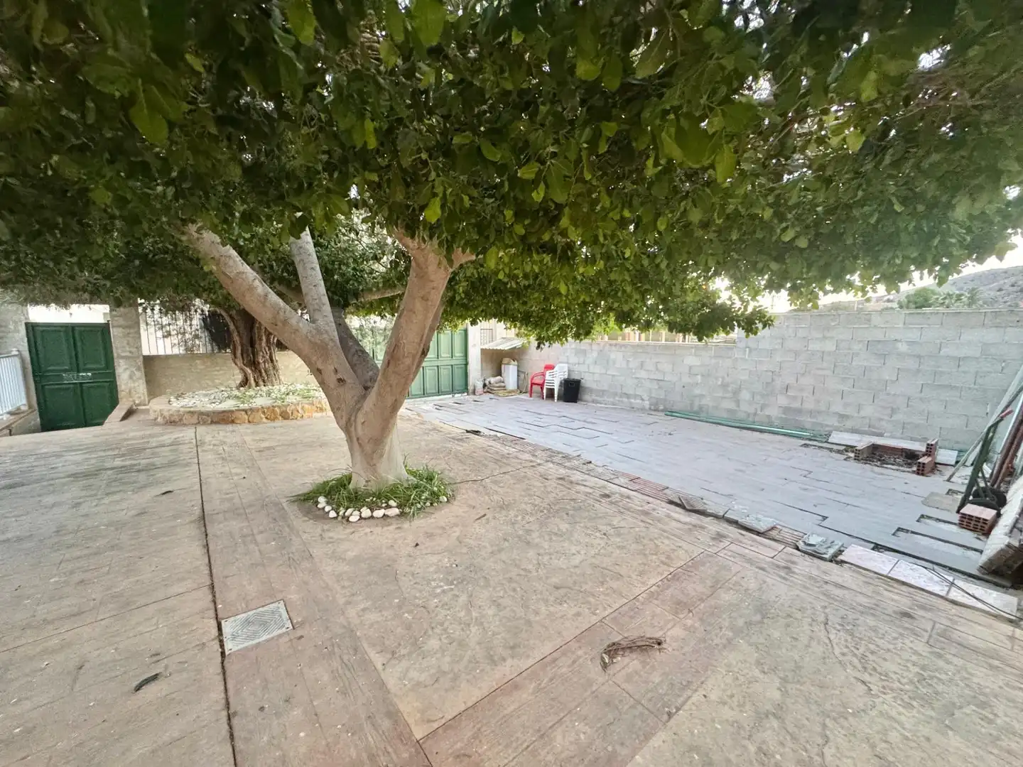 Vista exterior de Casa o xalet en venda en Orihuela amb Aire condicionat, Calefacció i Jardí privat