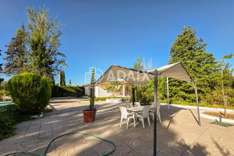 Jardín de Finca rústica en venta en Úbeda con Terraza, Trastero y Balcón