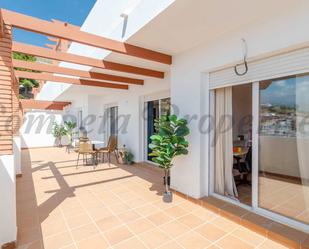 Vista exterior de Apartament en venda en Cómpeta amb Alarma i Piscina comunitària