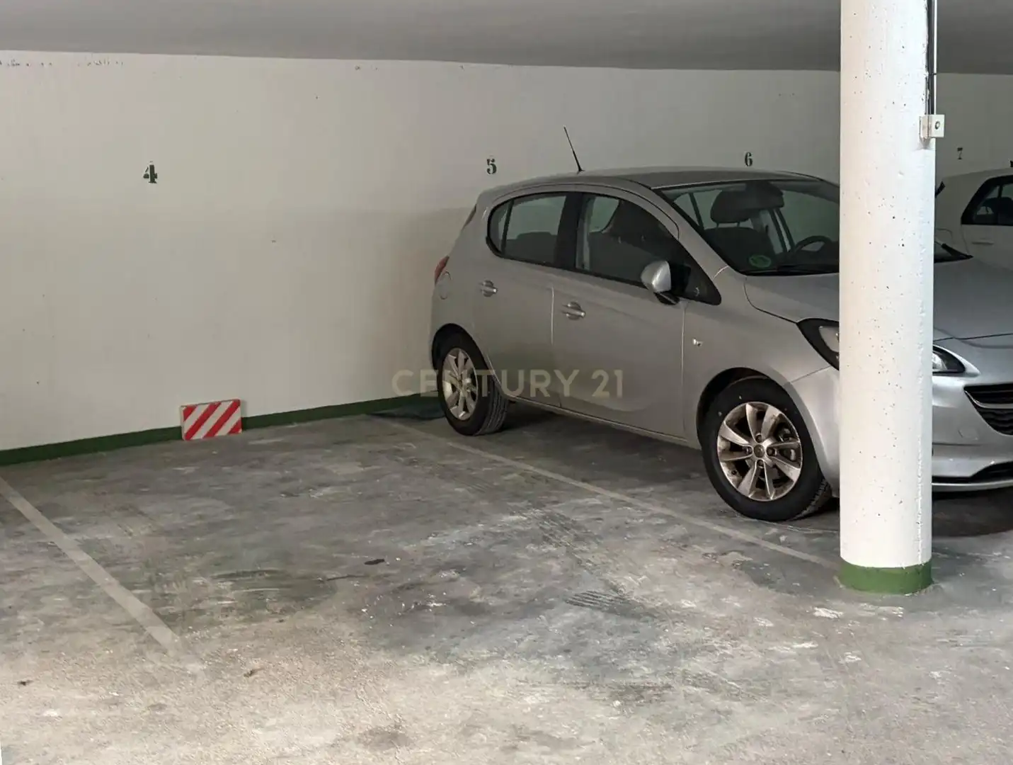Parkplatz von Wohnung zum Verkauf in Cáceres mit Privatgarten, Schwimmbad und Waschmaschine